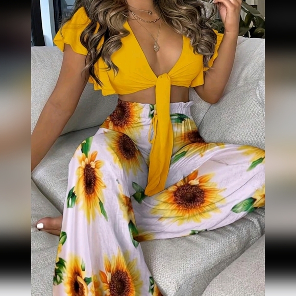 Tops - Women Fashionable Off-Shoulder Top With Knot Detailing On Flounce Sleeve 2pcs